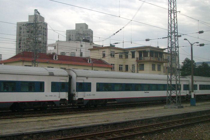  p>中国铁路 b> a target="_blank" href="/item/旅客列车/5567535"