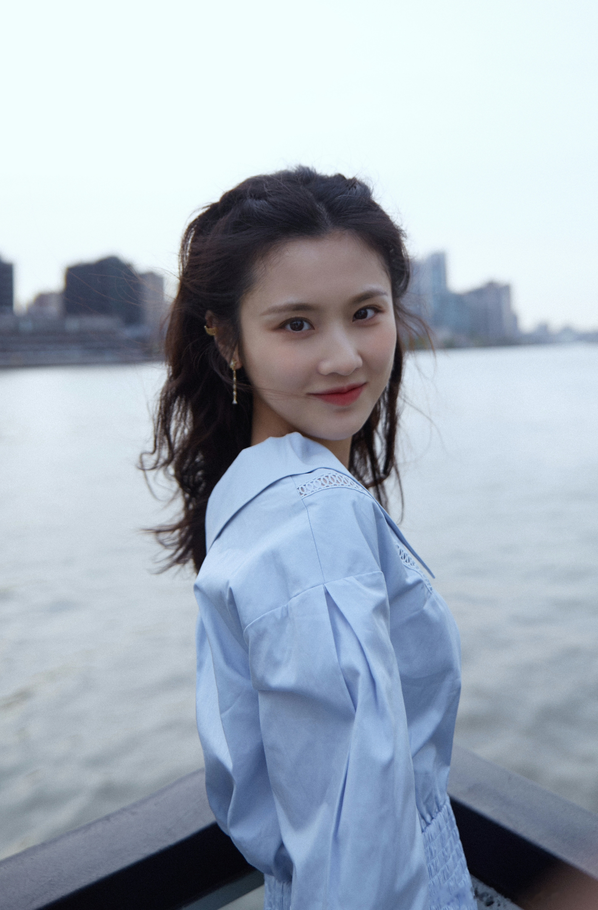  p>张慧雯,1993年9月13日出生于江西省鹰潭市,中国内地影视女演员