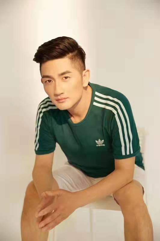  p data-id="svorubj8fmnc">武艺杰,男,毕业于