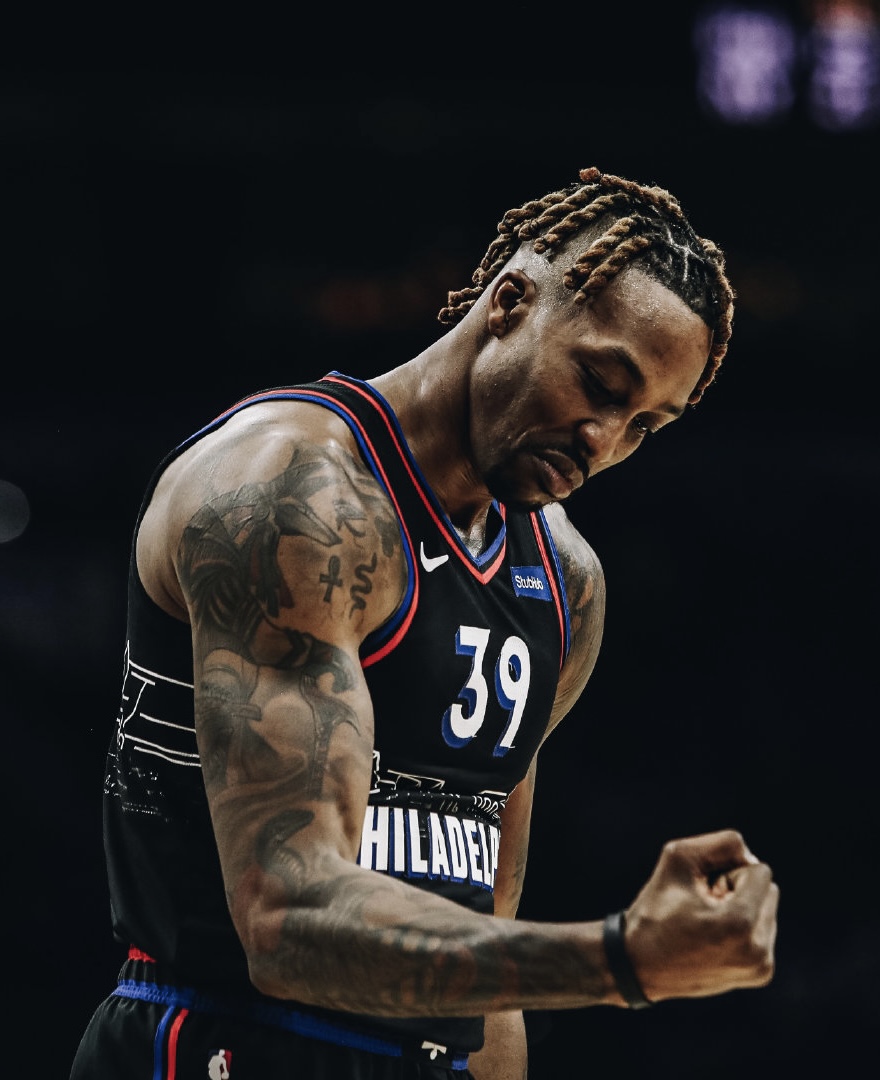  p>德怀特·霍华德(dwight howard) ,1985年12月8日出生于美国 a