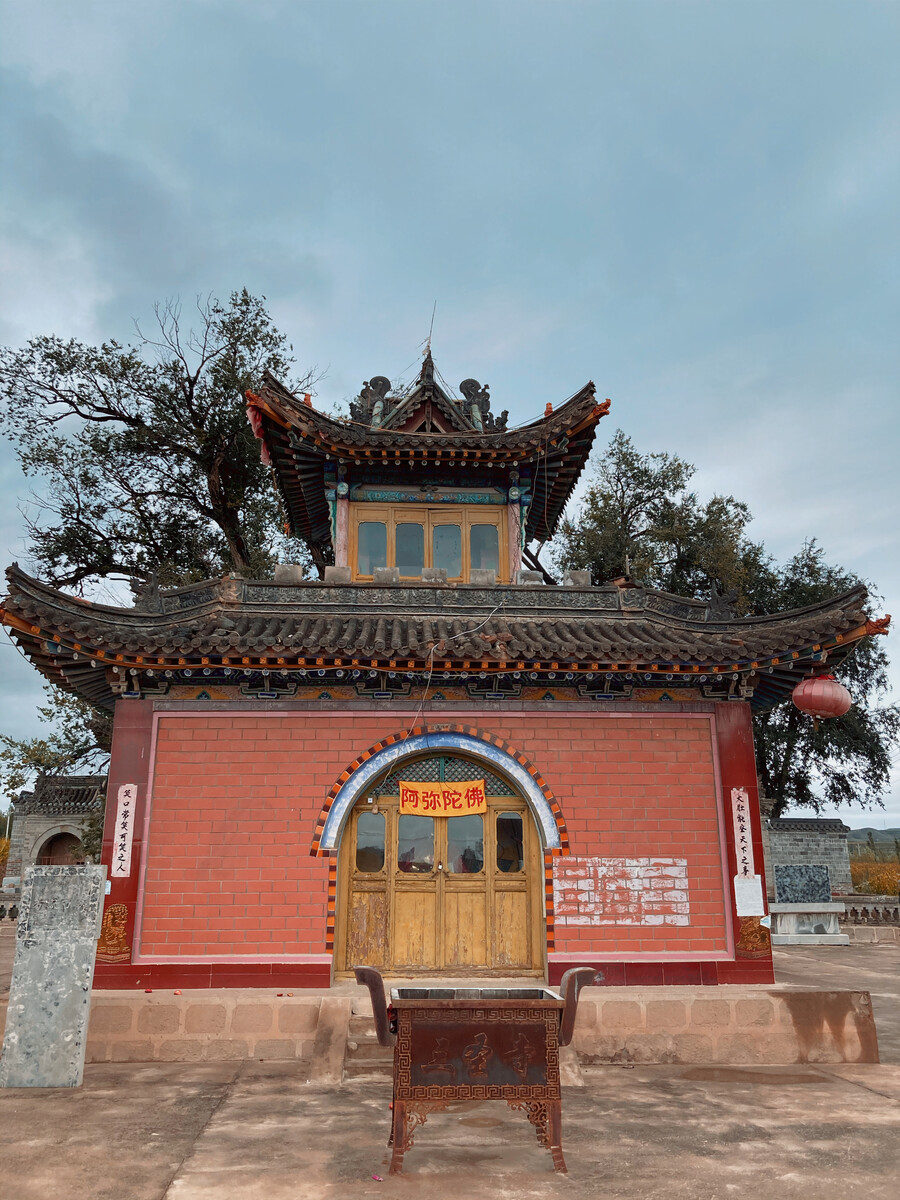 位于山西省忻州市繁峙县砂河镇 a target="_blank" href="/item/西沿