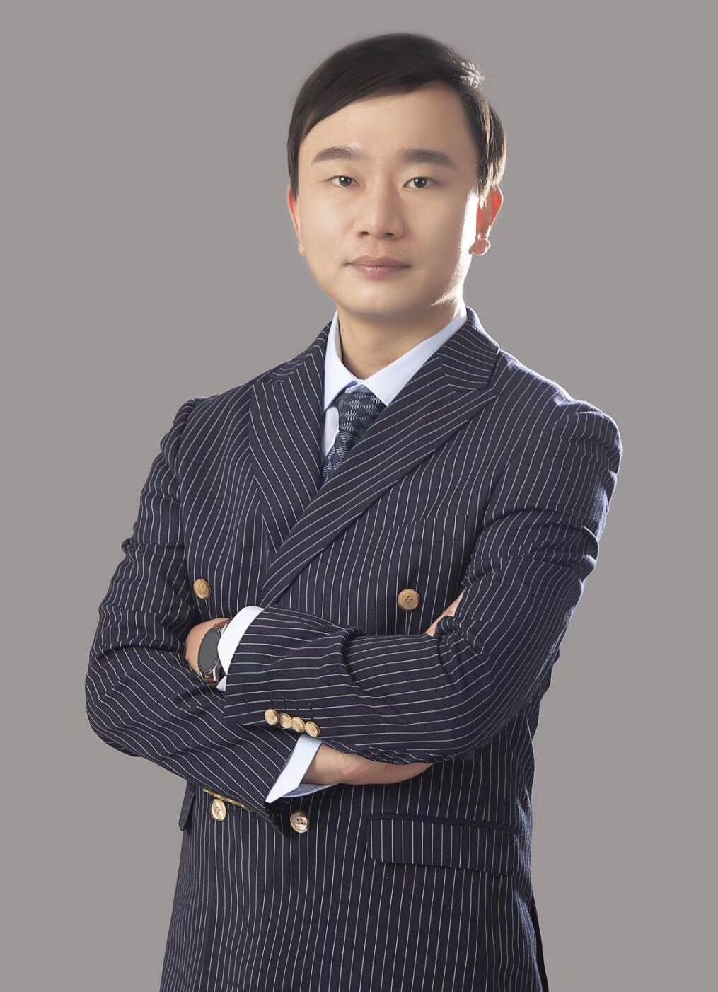  p>庄荣华,专职律师,现执业于江苏圣典律师事务所