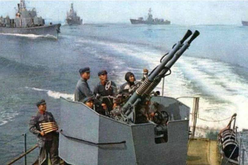  p data-id="gnanxls9p2">61式双管37毫米舰炮,1961年生产定型.