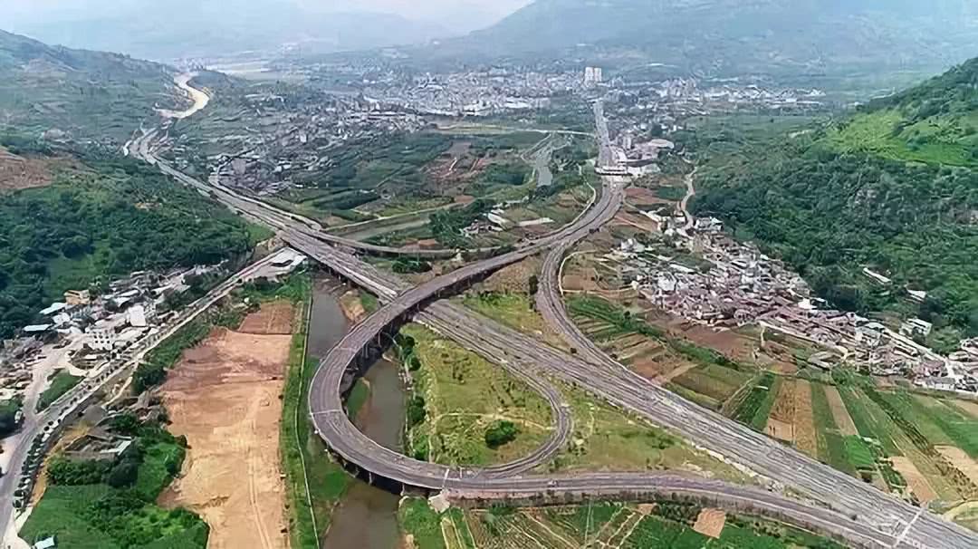 data-ctrid="so9meubyyham">荣将镇,隶属于云南省丽江市华坪县,地处