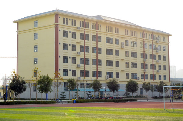  p>洛阳 a target="_blank" href="/item/国际学校">国际学校 /a>(ly