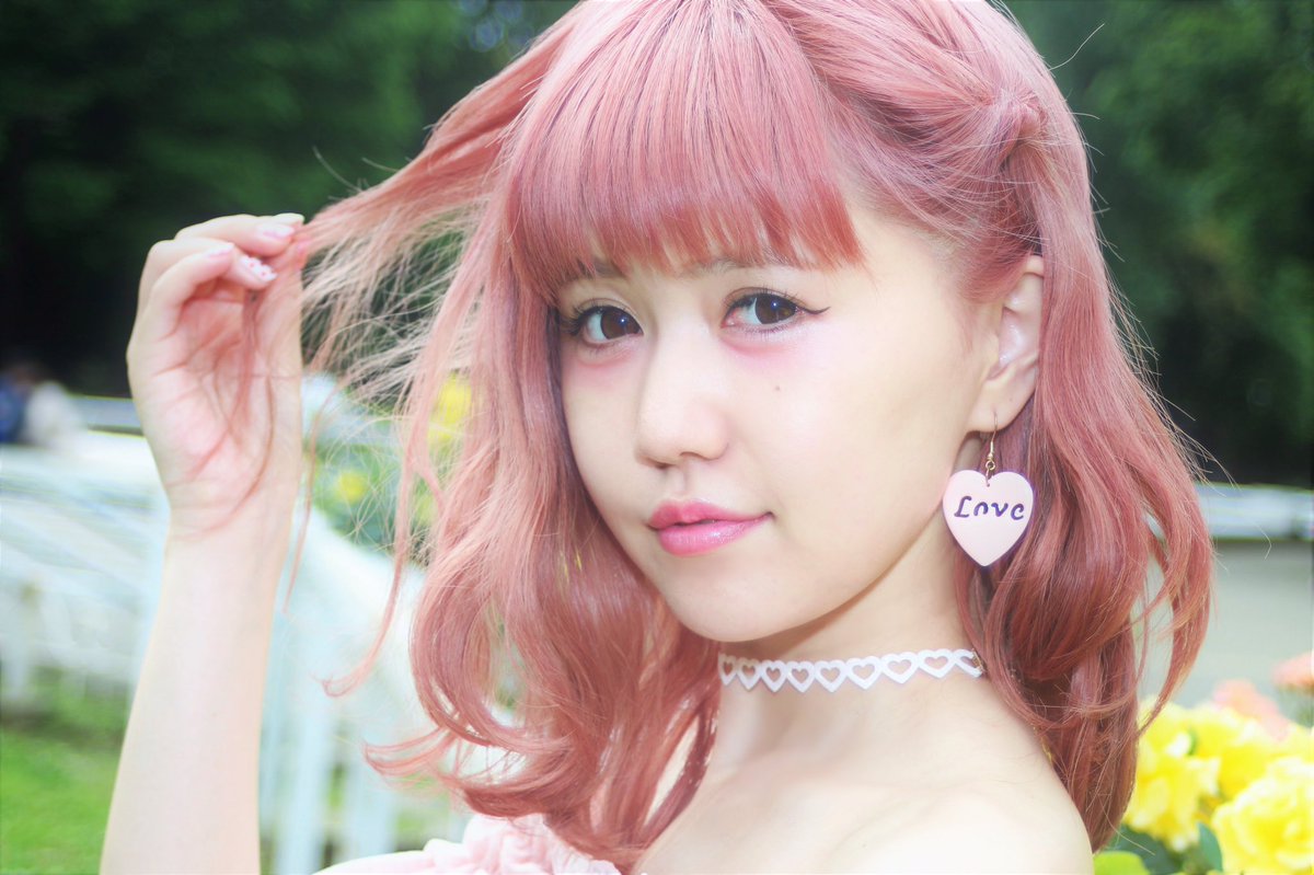 1987年4月13日出生于 a target="_blank" href="/item/日本/111617"