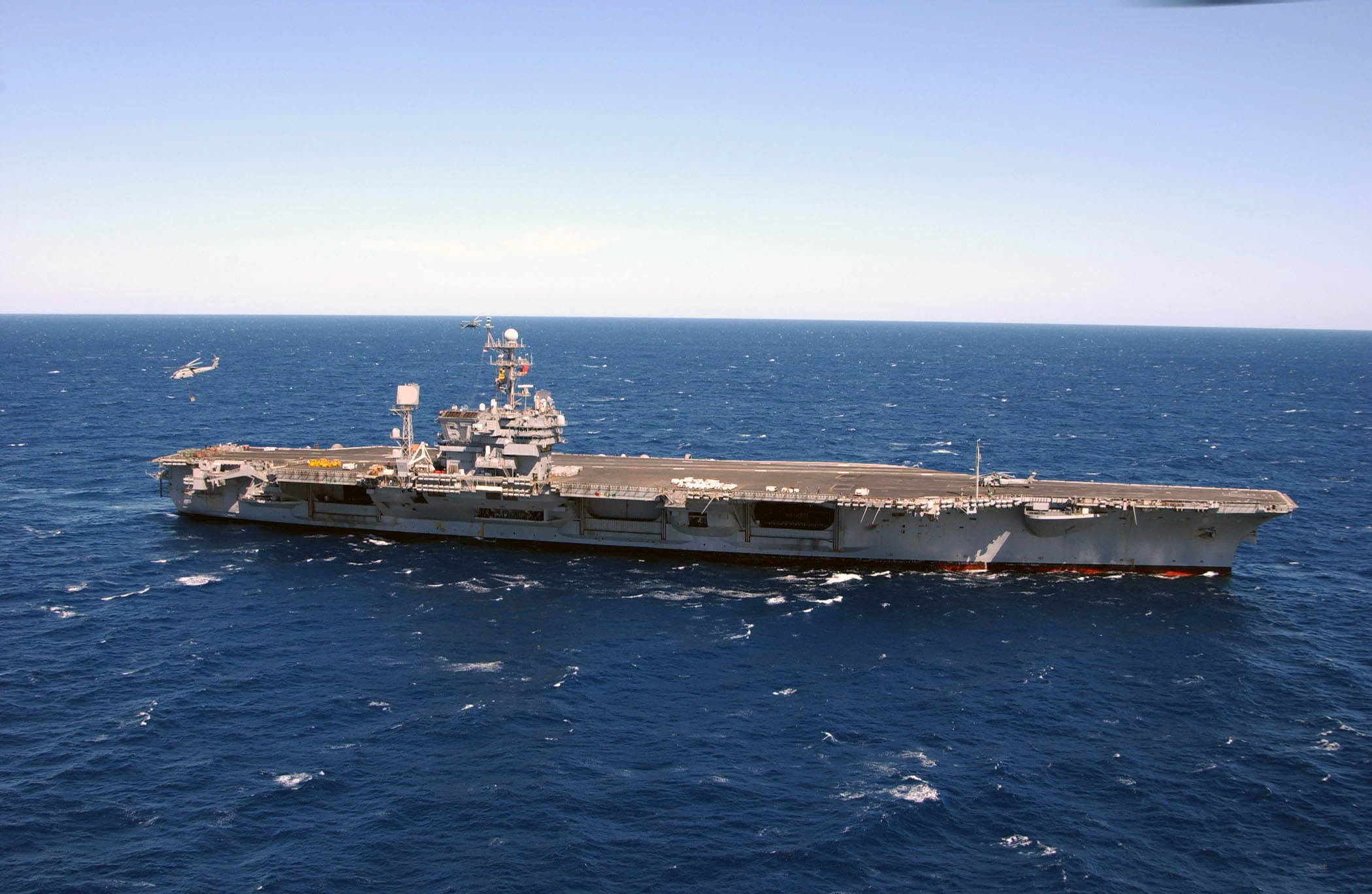  p>小鹰级航空母舰(英文:kitty hawk class aircraft carrier),是 a