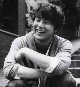  p>朴容夏(         ,1977年8月12日-2010年6月30日),毕业于 a target