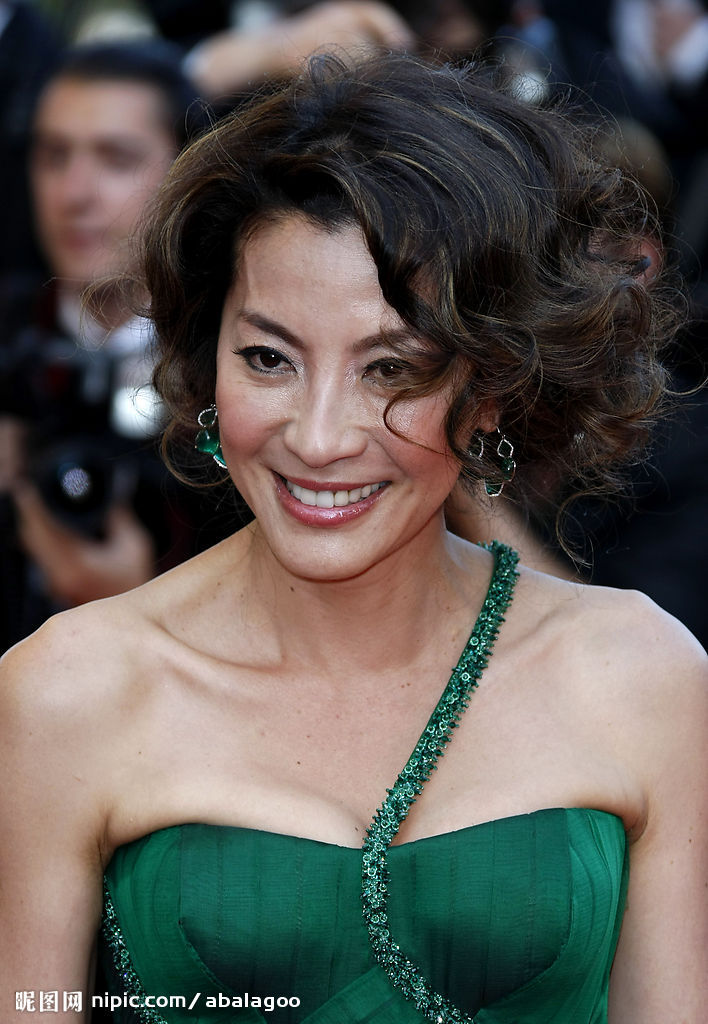 华人女演员,制片人,毕业于 a target="_blank" href="/item/英国皇家