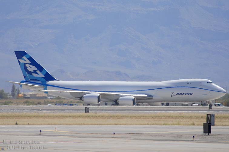 波音747-8洲际飞机