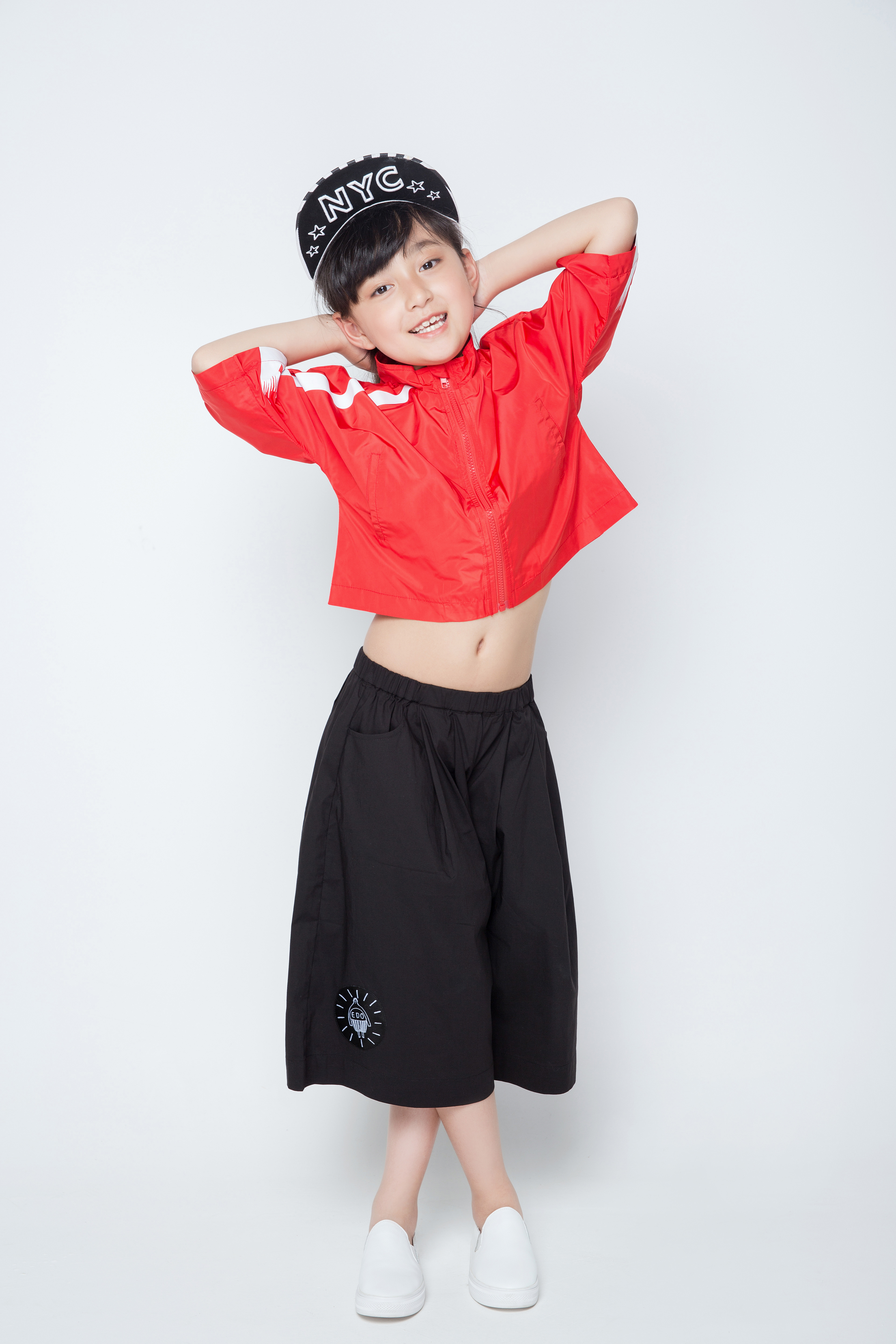  p data-id="gnbjpw6yzk">董鈊乐,2010年出生于