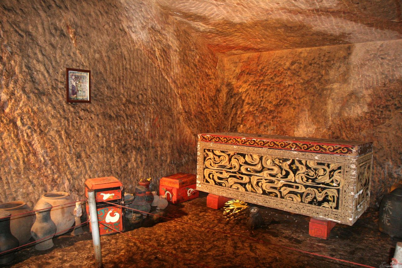  p> a>龟山 /a>汉墓,是 a href="#" data-lemmaid="14187764">徐州