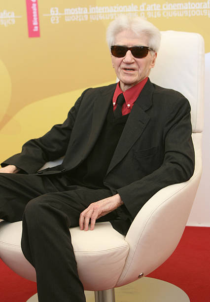  p>阿伦·雷乃 i>(alain resnais,1922年6月3日——2014年3月1日) /i>