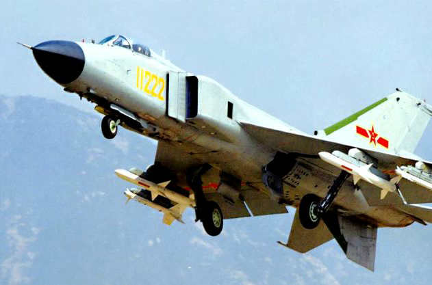 是中国在20世纪60年代开始设计研制的双发高空高速截击战斗机
