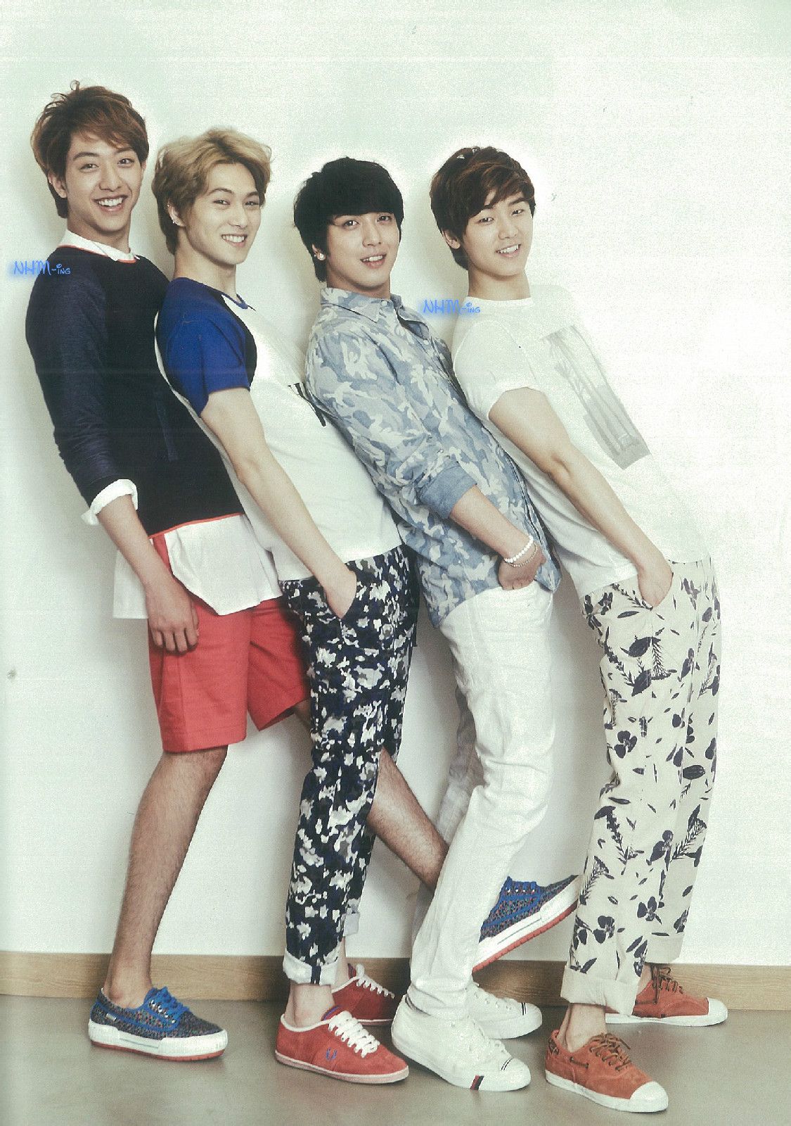 name blue),是fnc entertainment于2010年1月14日推出的韩国摇滚乐队