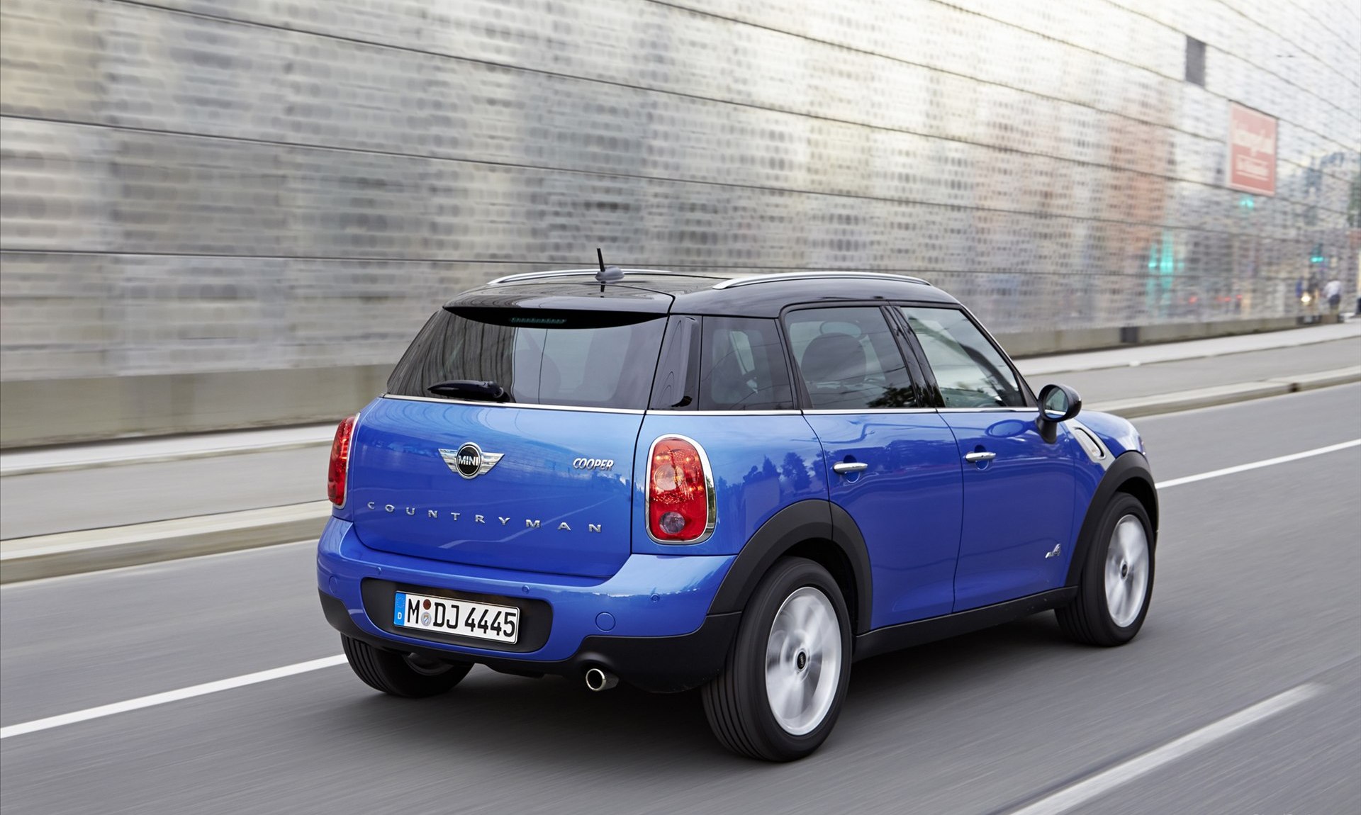 汽车公司推出后被 a target="_blank" href="/item/宝马公司/8100668"