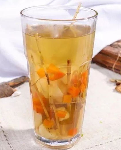 甘蔗马蹄茅根水