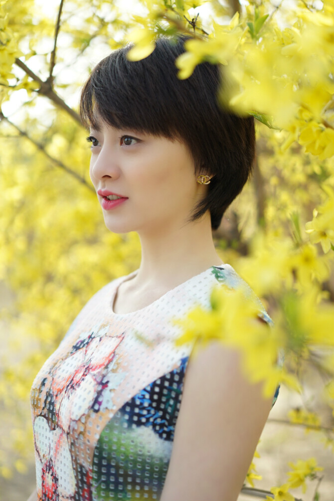  p data-id="go0drtwy74">陈垚(陈佩珊),中国内地女演员,毕业于 a