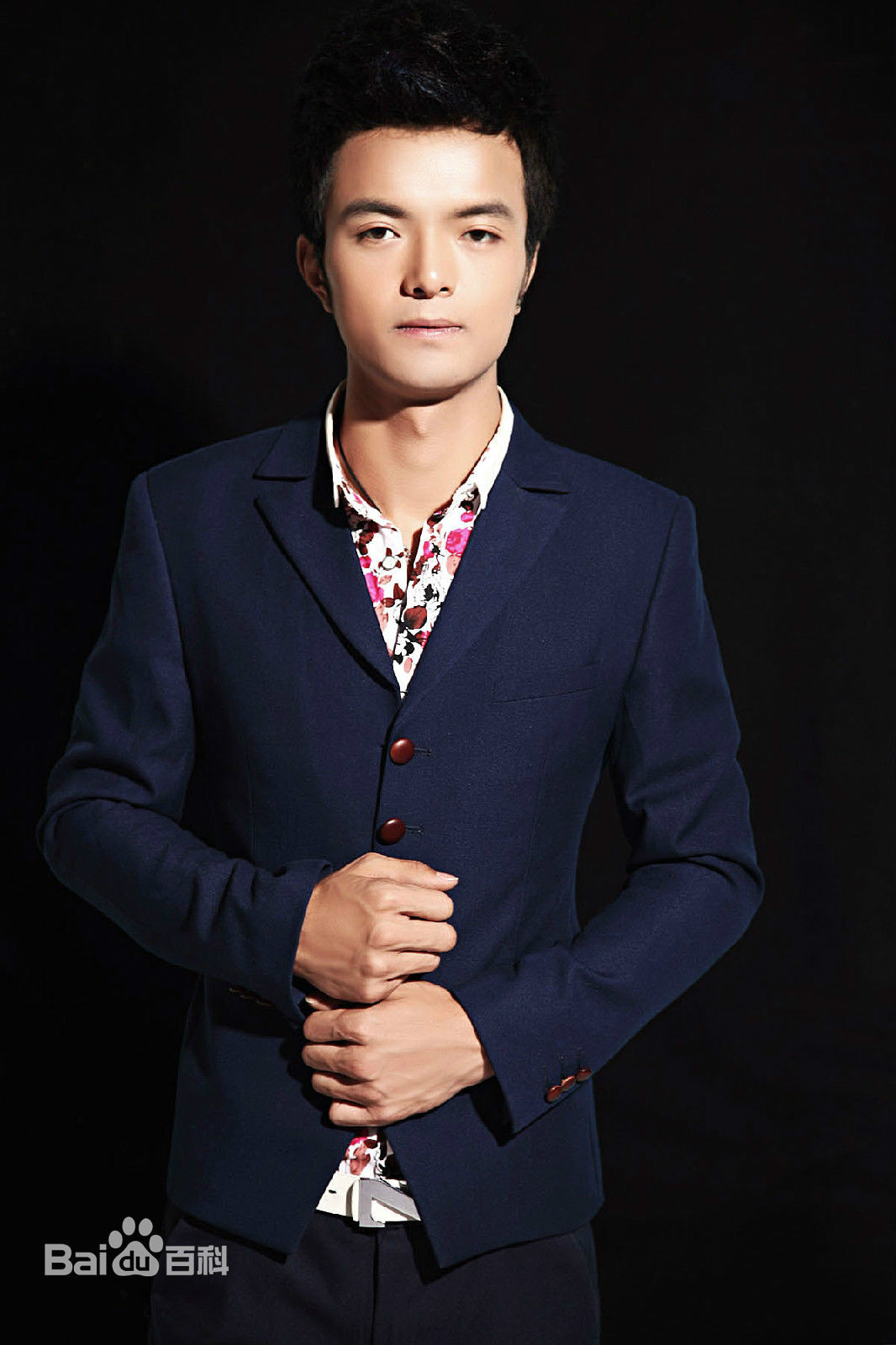 target="_blank" href="/item/张皓轩">张皓轩 /a>,新锐人气演员,自