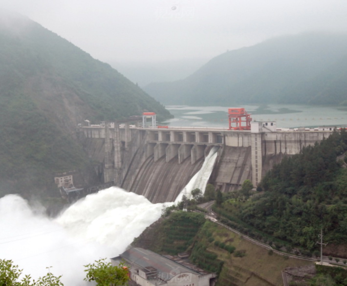 十堰黄龙滩旅游度假区