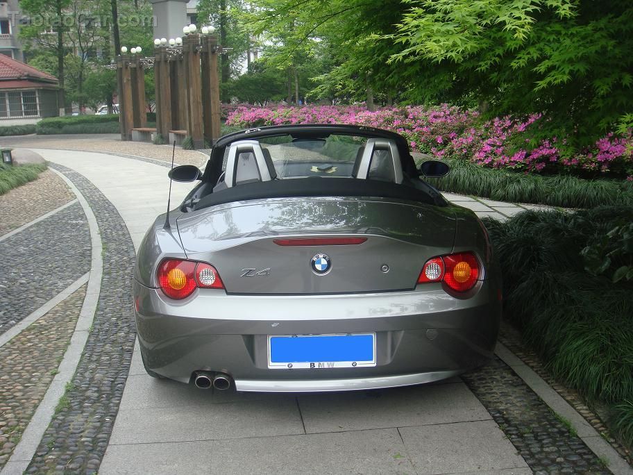  p>轿车(saloon car)是指用于载送人员及其随身物品,且座位布置在两轴