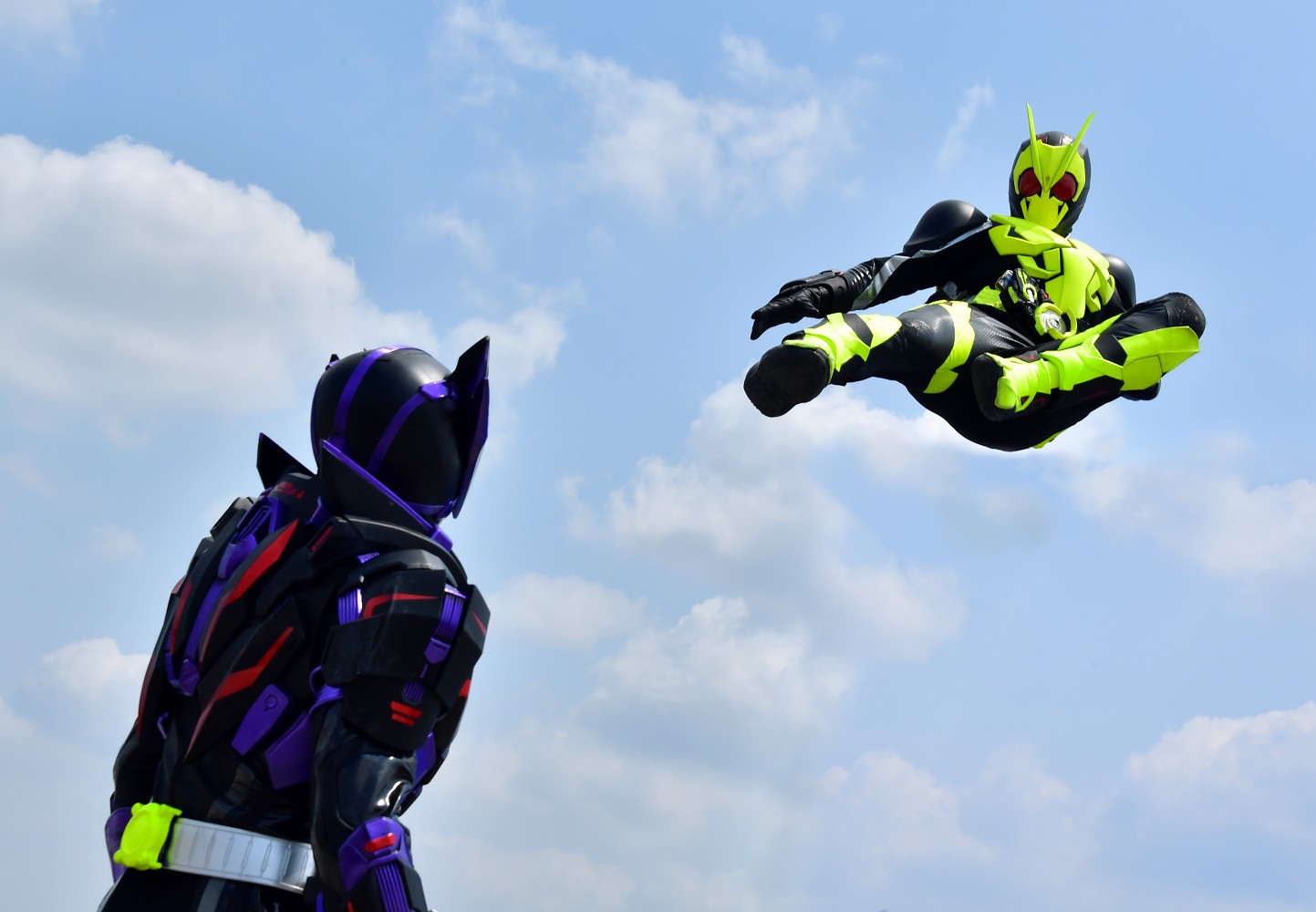 假面骑士zero-one觉悟蝗虫