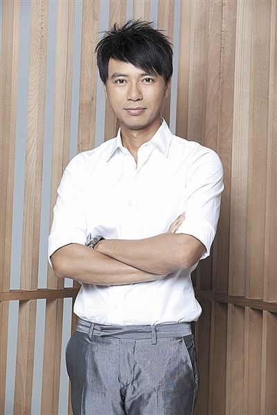  p>李克勤(hacken lee),1967年12月6日生于中国香港,籍贯广东新会崖西