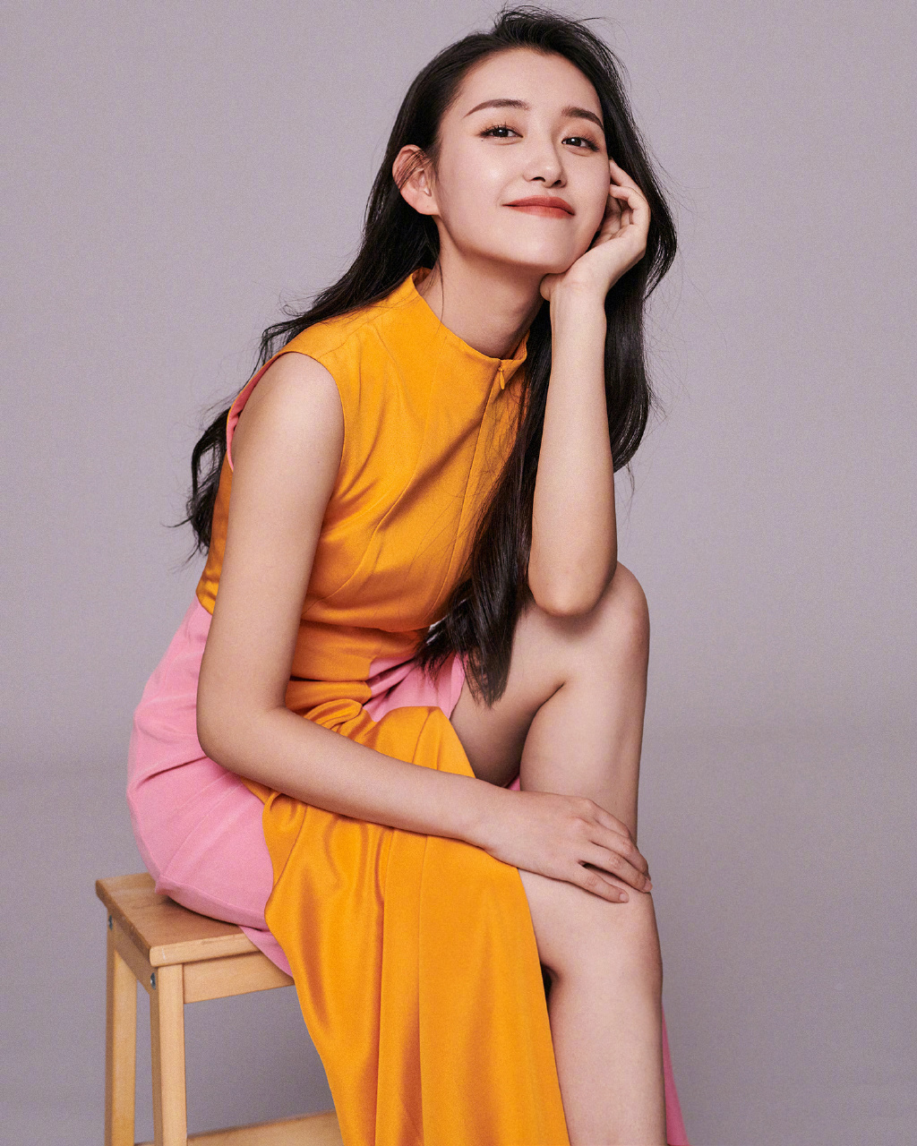  p>蒋依依,2001年1月1日出生于北京市,中国内地女演员.