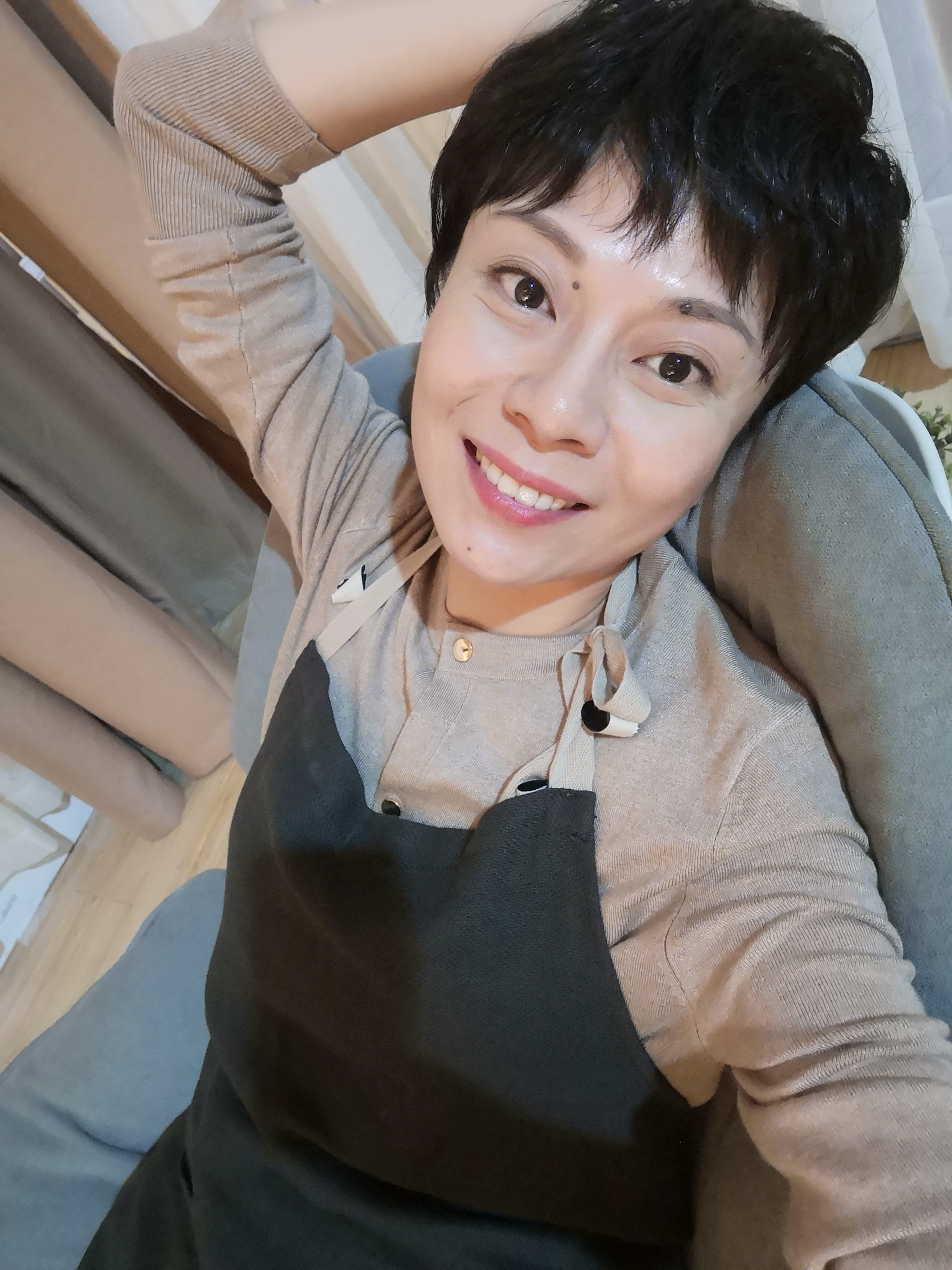 ">茹天,中国内地 a target="_blank" href="/item/影视演员/9228377"