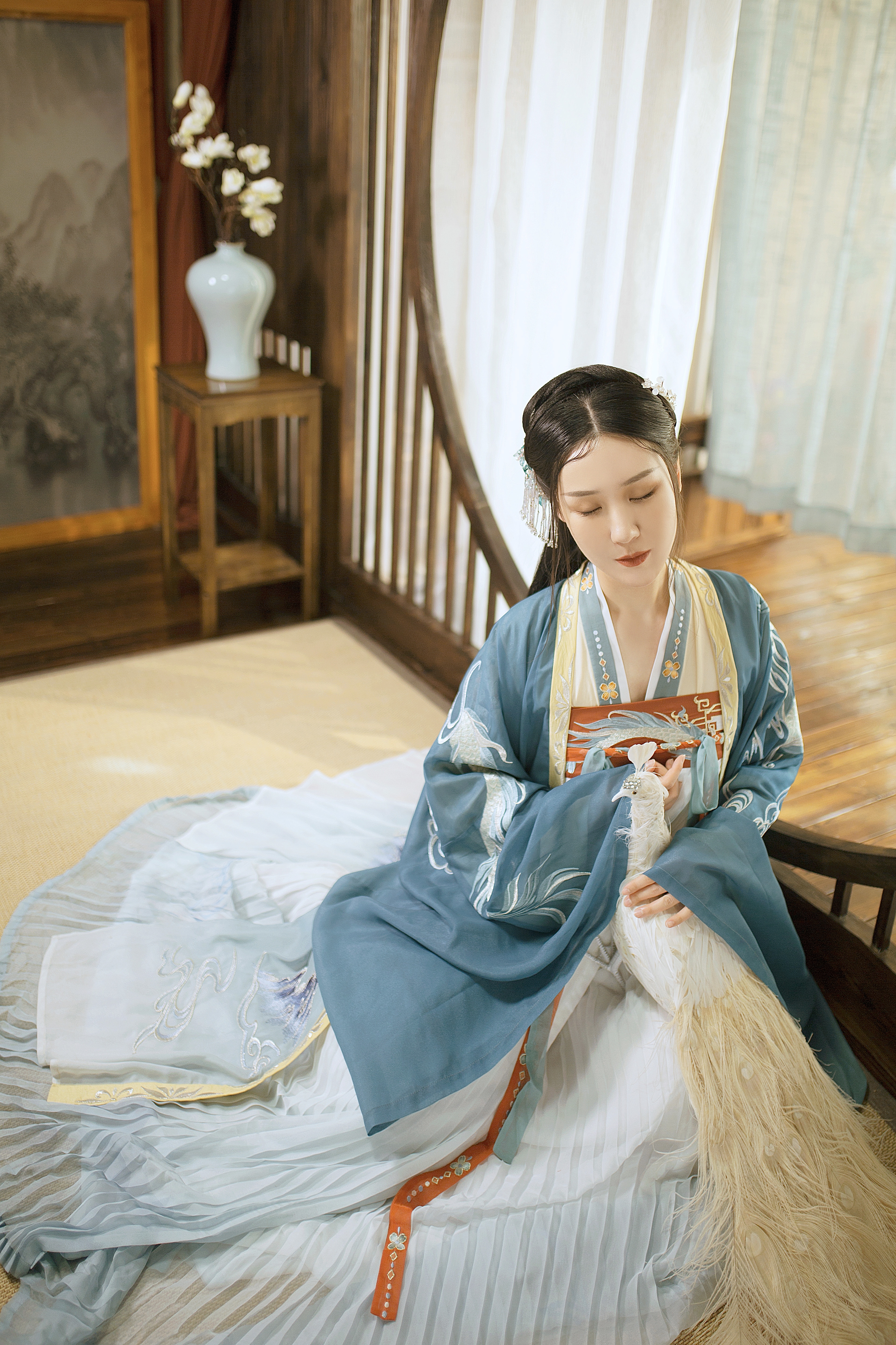 劺