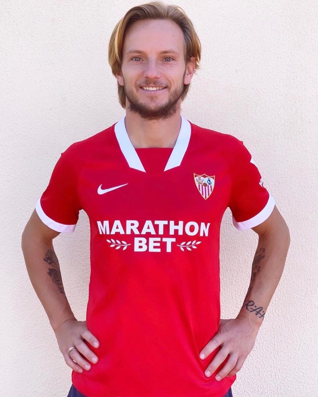  p>伊万·拉基蒂奇(ivan rakiti  ),1988年3月10日出生于瑞士 a