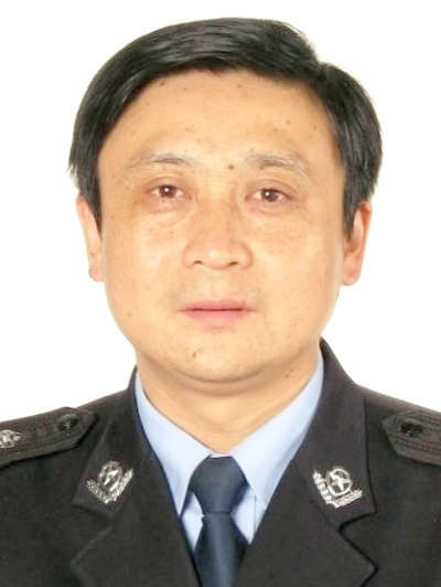 张斌