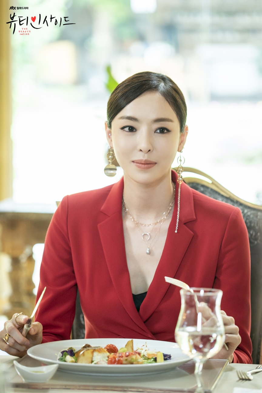 lee da-hee) /i>,1985年3月15日出生于韩国京畿道龙仁市