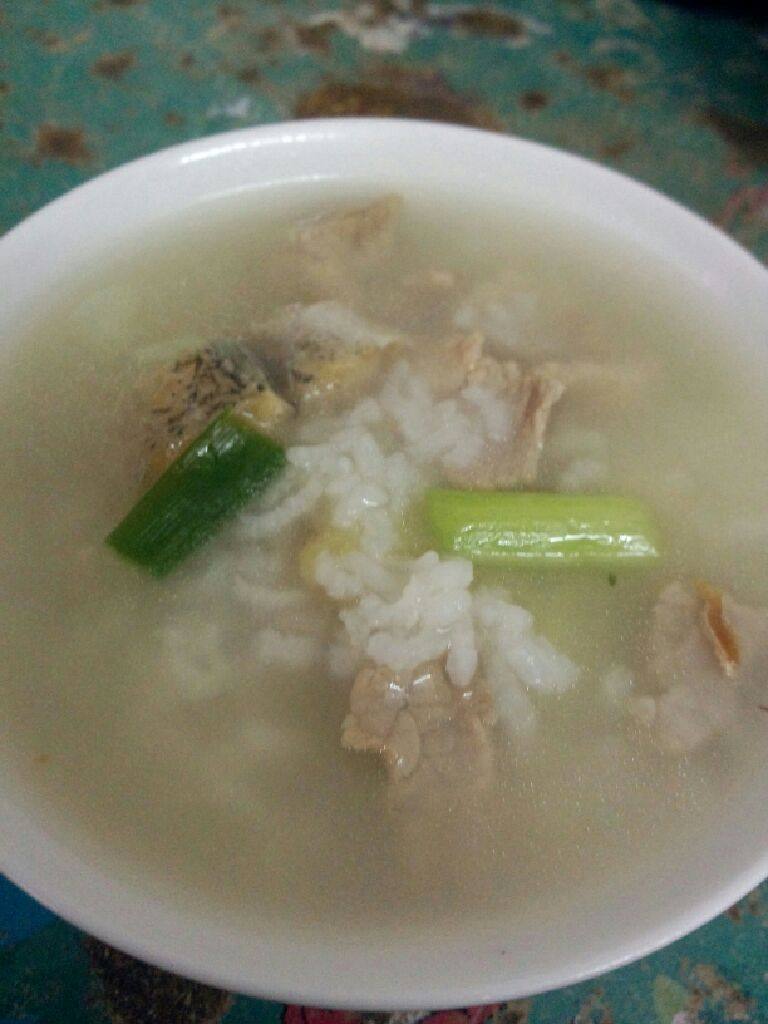 咸鱼肉片粥
