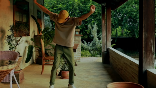 Dancing with my phone_百度百科