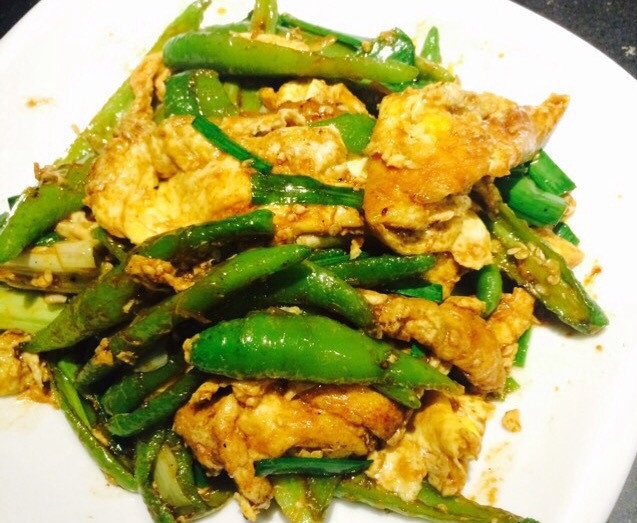  p>杭椒炒鸡蛋是一款菜品,制作原料主要有杭椒,鸡蛋等. /p>