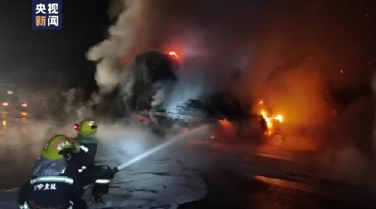  p>2021年12月14日22时43分,广西壮族自治区南宁市消防救援支队指挥