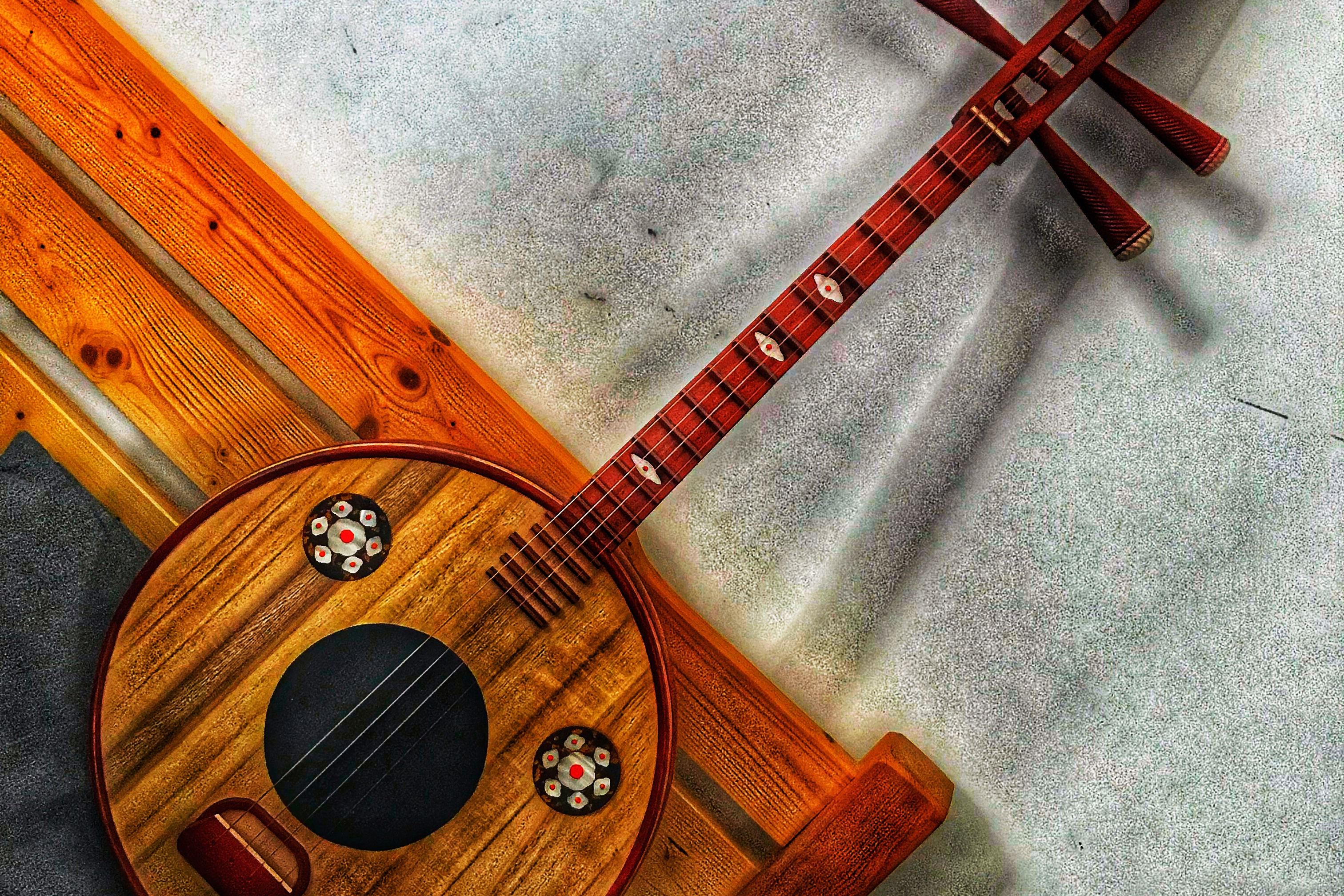  p data-id="gnwp1t13q5">阮[ruǎn]是一种汉族传统乐器,阮咸的简称.