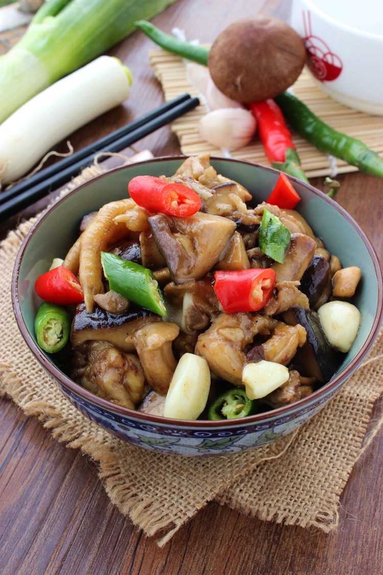  p>滑鸡是 a target="_blank" href="/item/萧