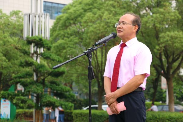 徐小平
