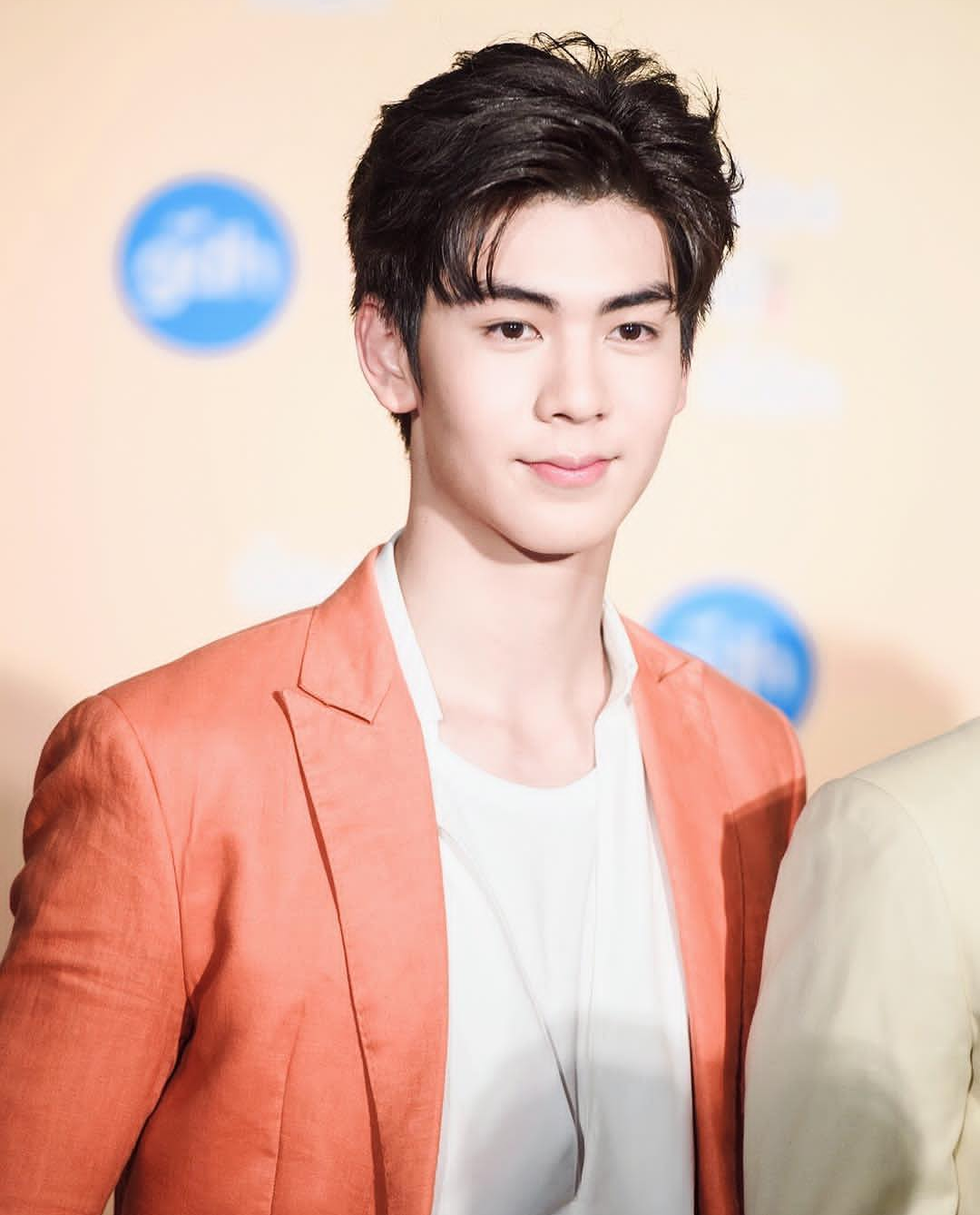  p data-id="gnbqsps737">瓦西拉维奇·阿兰塔纳旺(ryu),2000年10月10