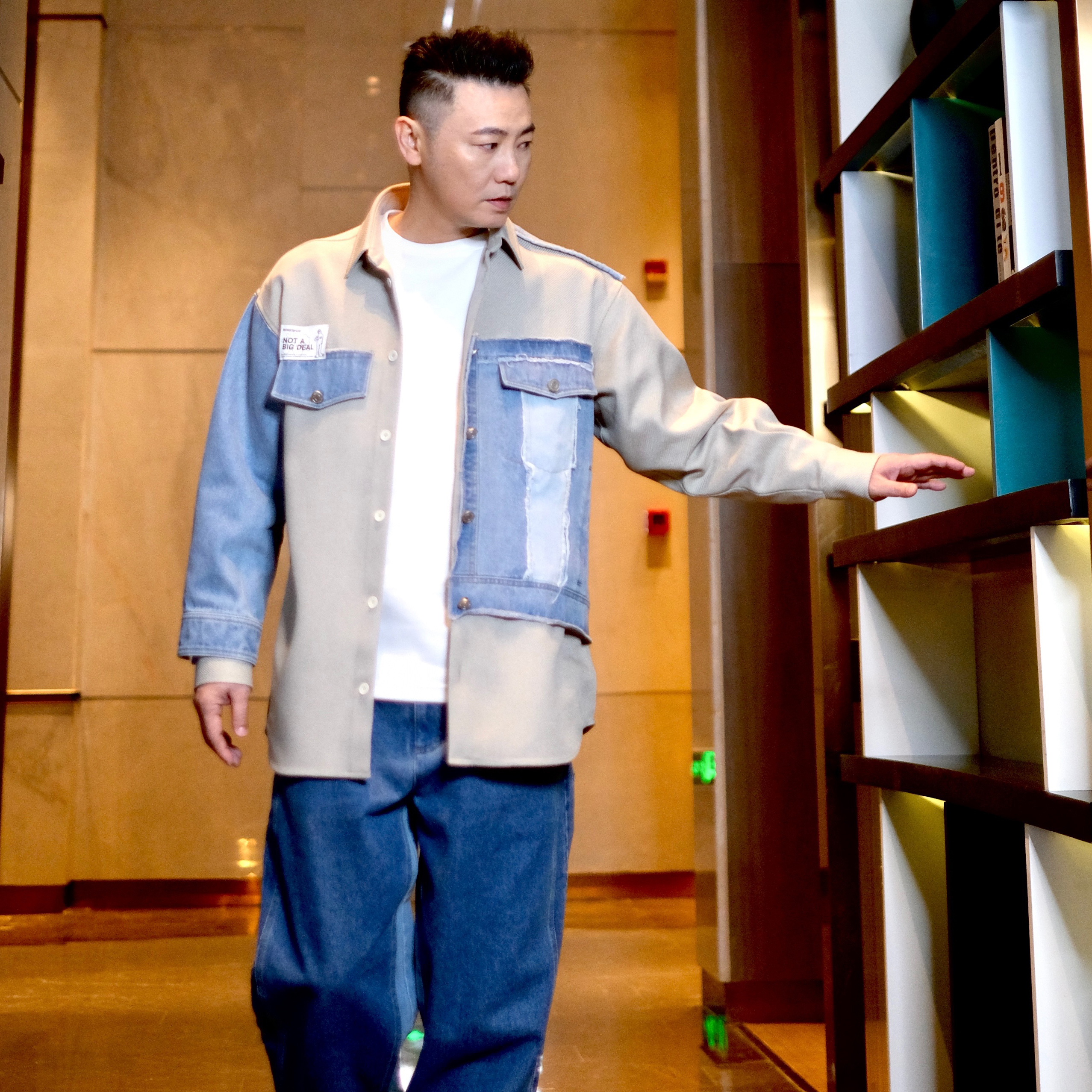  p>kenn是国内舞台表演秀导演,舞台艺术总监.