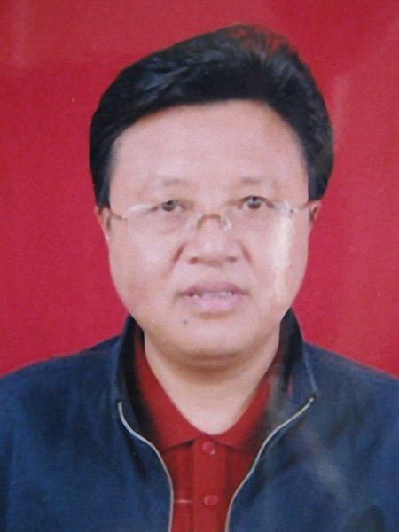  p>刘绪东,男,汉族,1964年6月出生,湖北随县人,1986年6月入党,1983年8