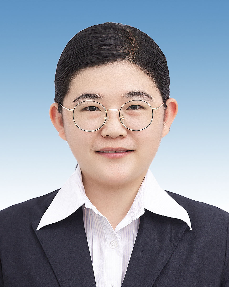 周艳秋,1989年8月生,女,汉族,青岛大学旅游管理,大学本科 ,管理学学士