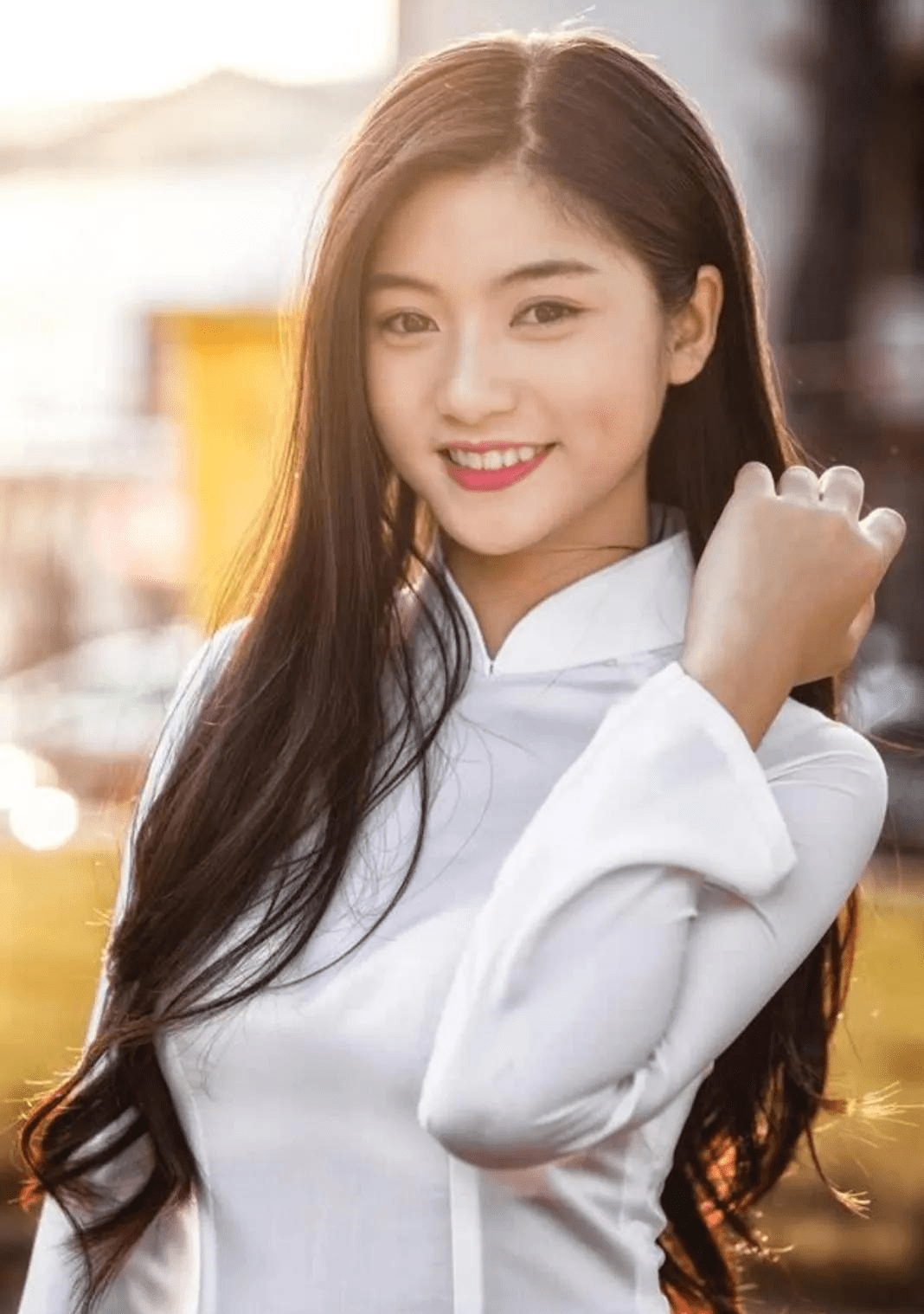nha),本名陈氏雅芳,1990年出生于越南得乐省,越南女演员