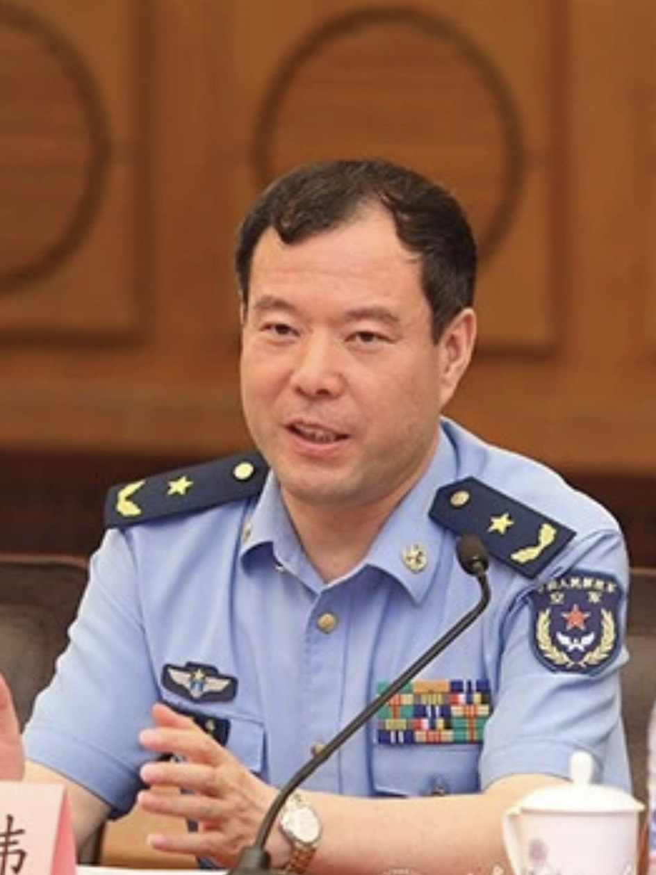  p>薛宏伟,男,汉族,中共党员,空军少将,现任武警部队政治工作部主任 