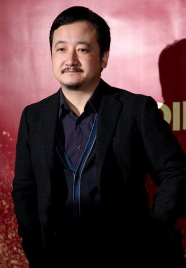  p data-id="gnbx2v95aw">韩杰,1977年出生于山西省孝义市,中国内地