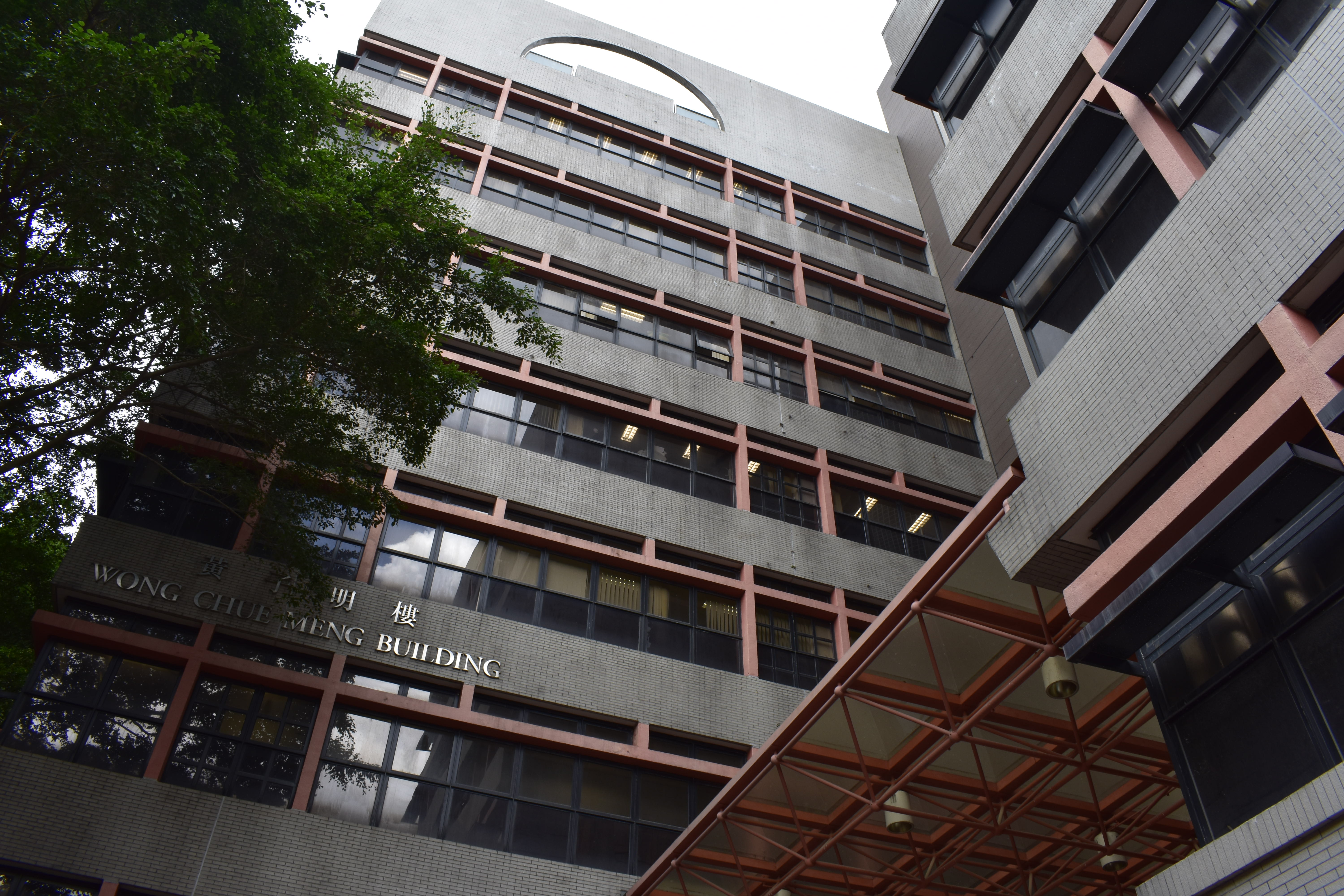  p>香港大学(the university of hong kong),简称 "港大"(hku),是 a