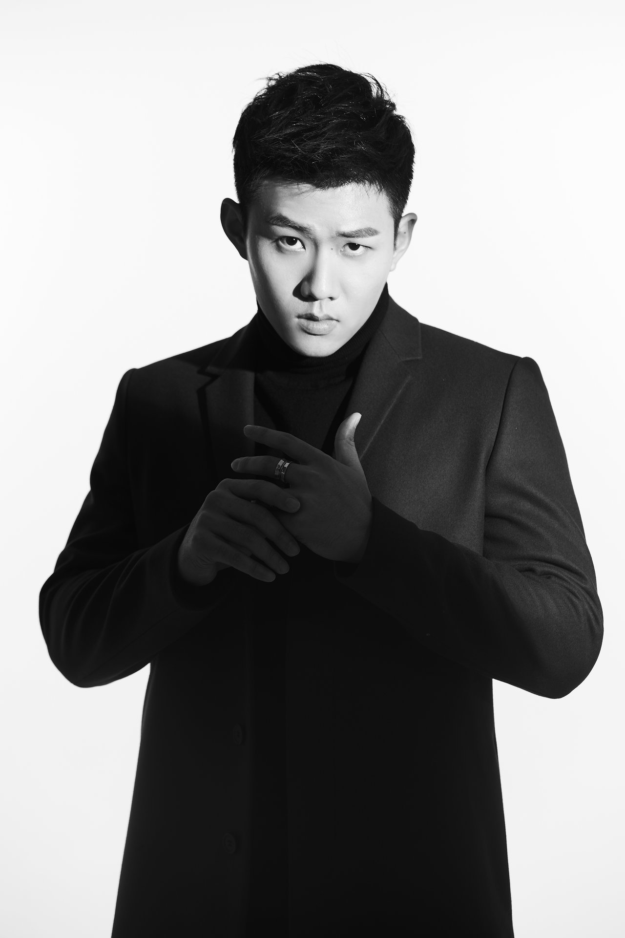 1991年8月15日出生于海南省文昌市,中国内地影视男演员,毕业于 a