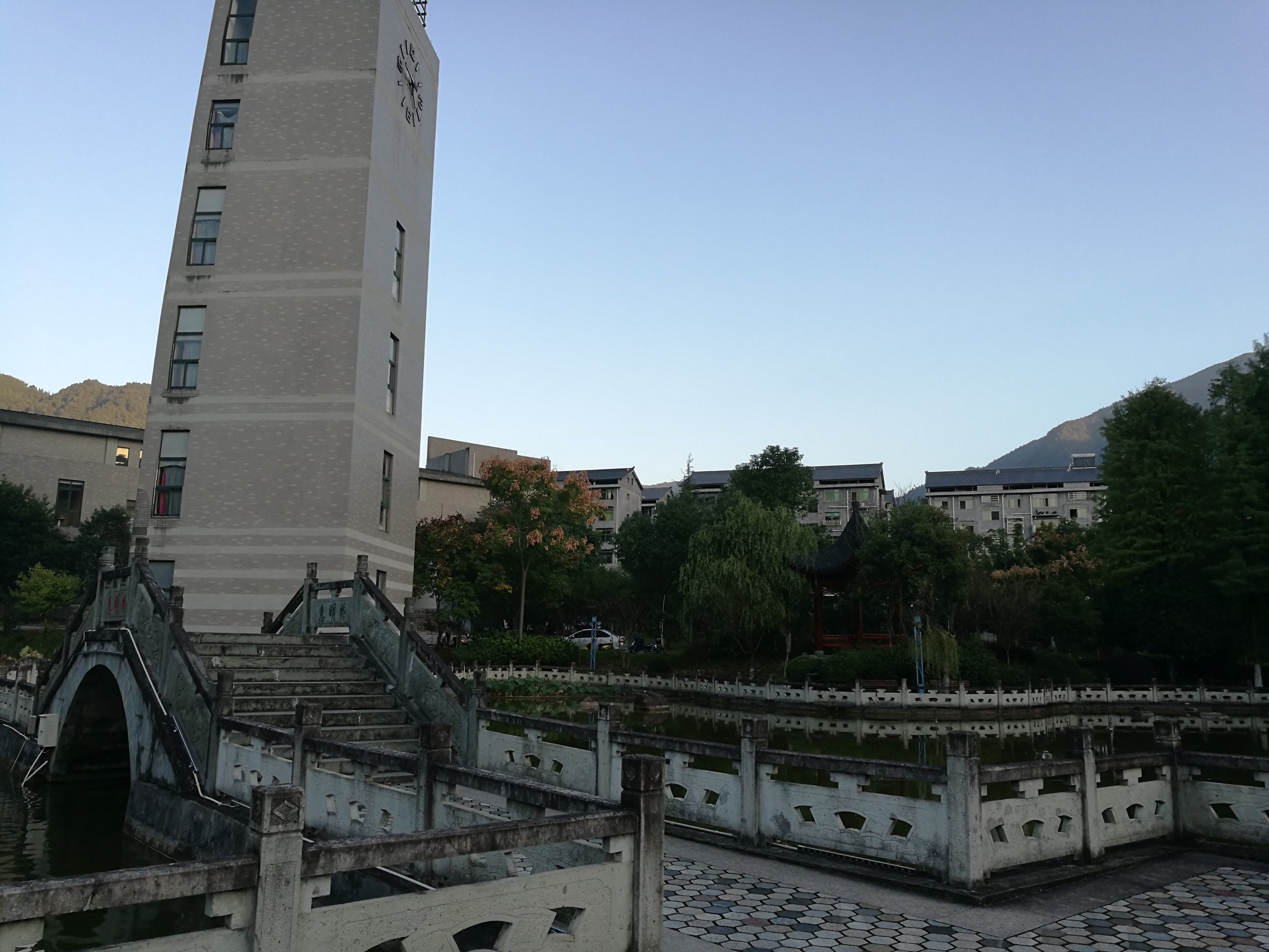 浙江省景宁畲族自治县景宁中学